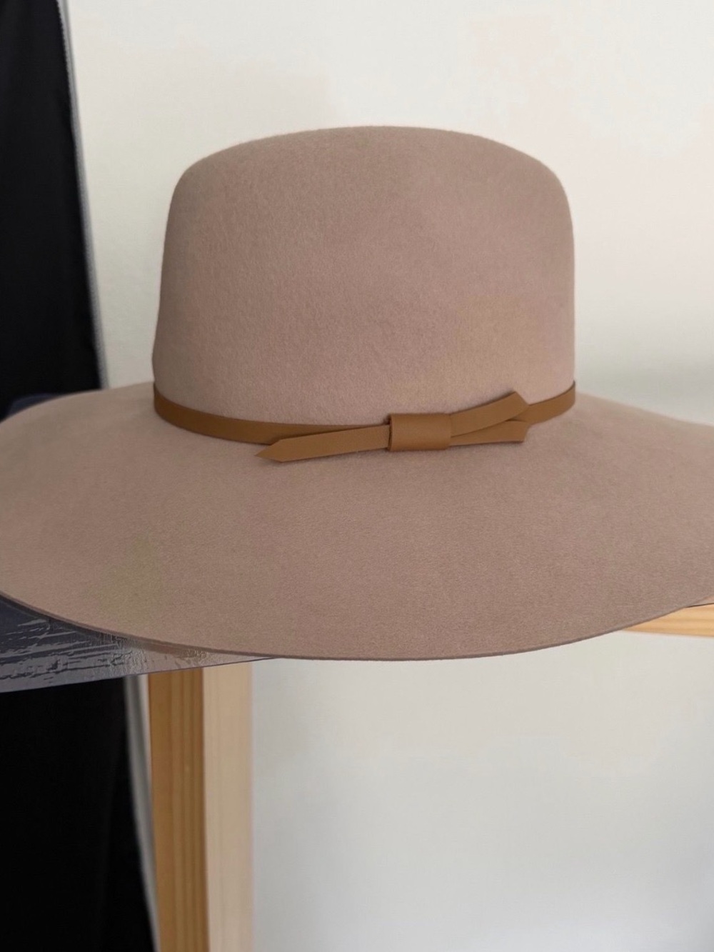 NWT - Nordstrom Wide Brim Felt Rancher Hat Tea Rose